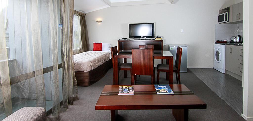 Apollo Hotel Rotorua Bagian luar foto